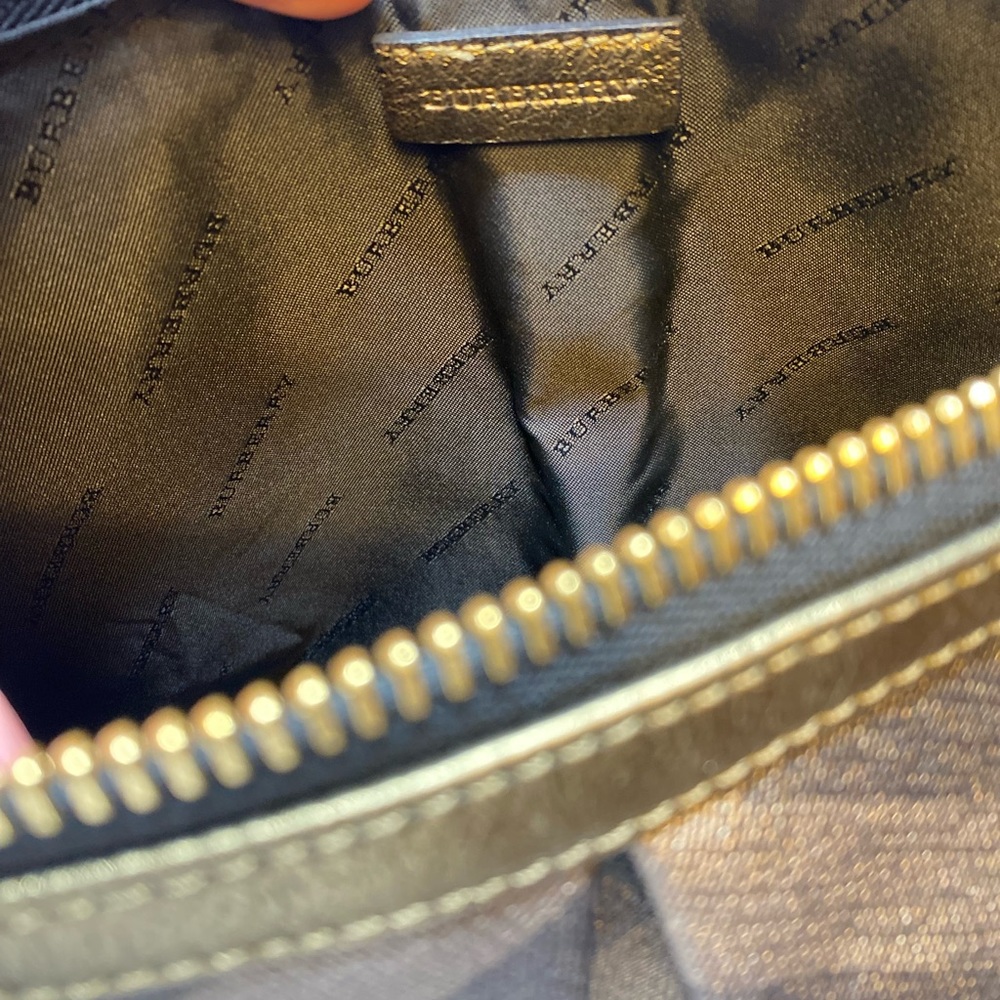BURBERRY✨ - Picture 2 of 10